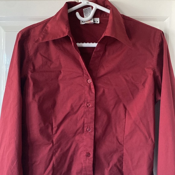 Women’s fitted long sleeve blouse top, beautiful burgundy colour and folded cuff - Picture 2 of 11
